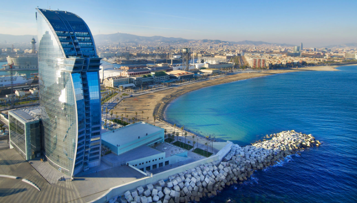 W Barcelona, voile accessible PMR bord de mer