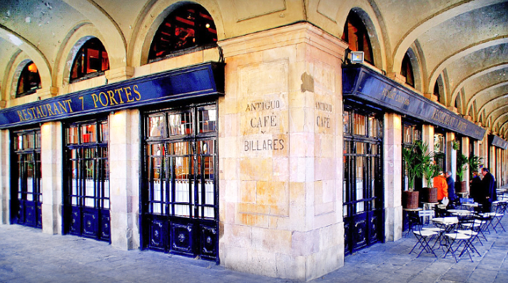 7 Portes Barcelone, restaurant historique paella accessible